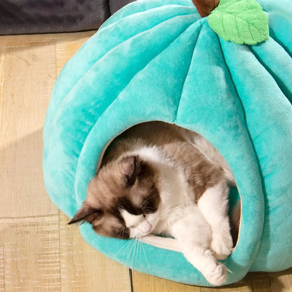 Semi Enclosed Pumpkin Pet Bed for Cats and Small Dogs